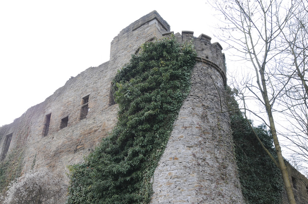 Ruine der Burg Wetter, Ruhr (Quelle: Dießenbacher Informationsmedien)